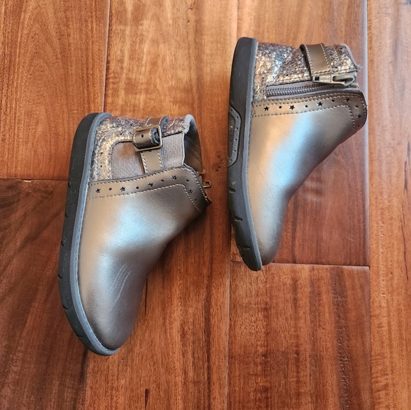 Stride Rite Metallic Booties - Picture 9 of 9